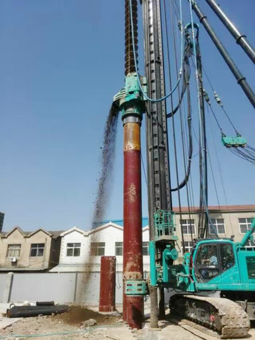 品质制胜山河智能双动力头强力多功能钻机屡创佳绩