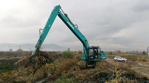 守护蓝色多瑙河，山河智能长臂挖掘机欧洲首秀