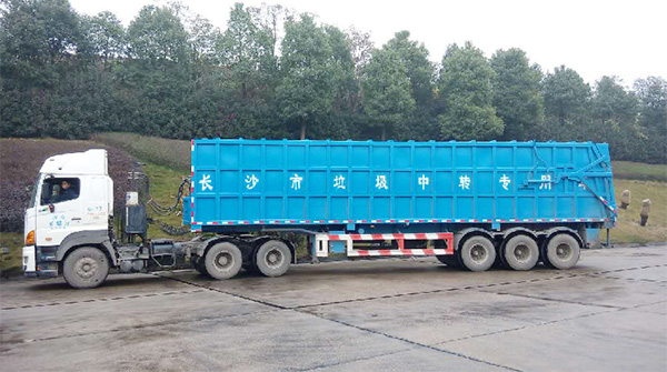 近百台山河智能垃圾转运车为长沙环卫升级