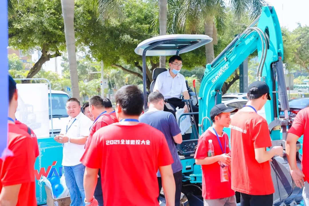 共享微挖新视界！山河智能微挖三大王牌产品齐聚2021全球微挖大会